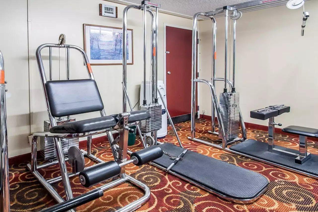 Quality Inn & Suites Kansas City I-435N Near Sports Complex Eksteriør bilde